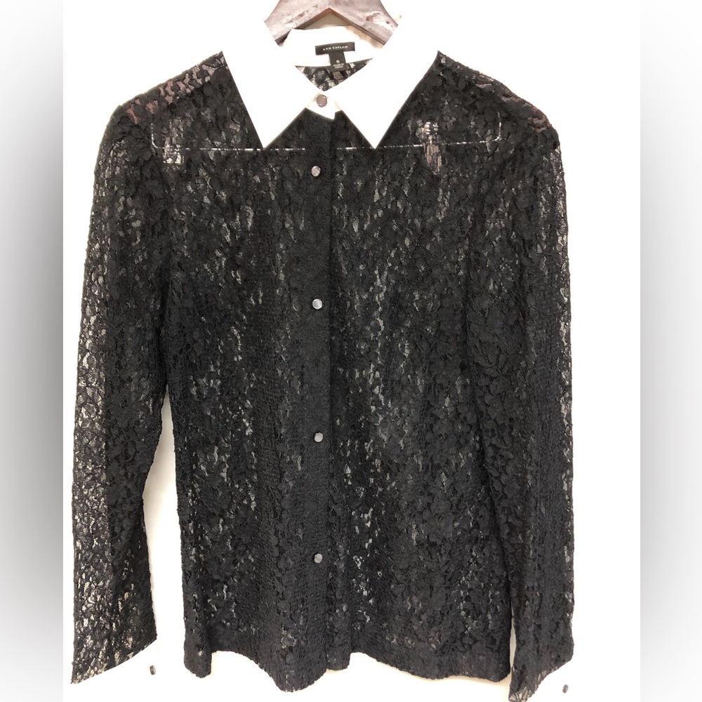 Ann Taylor retail store lace blouse